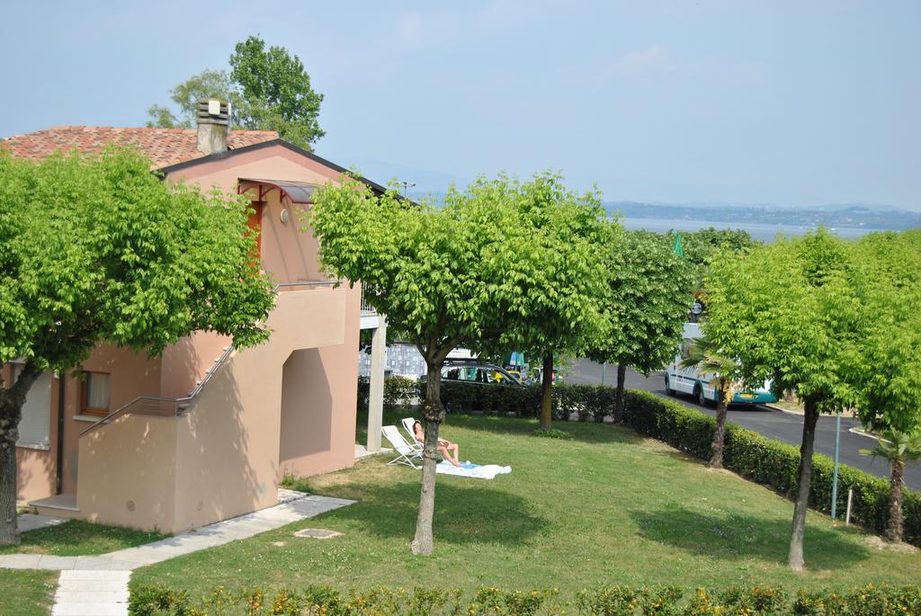 Residence Villaggio Tiglio Sirmione Buitenkant foto