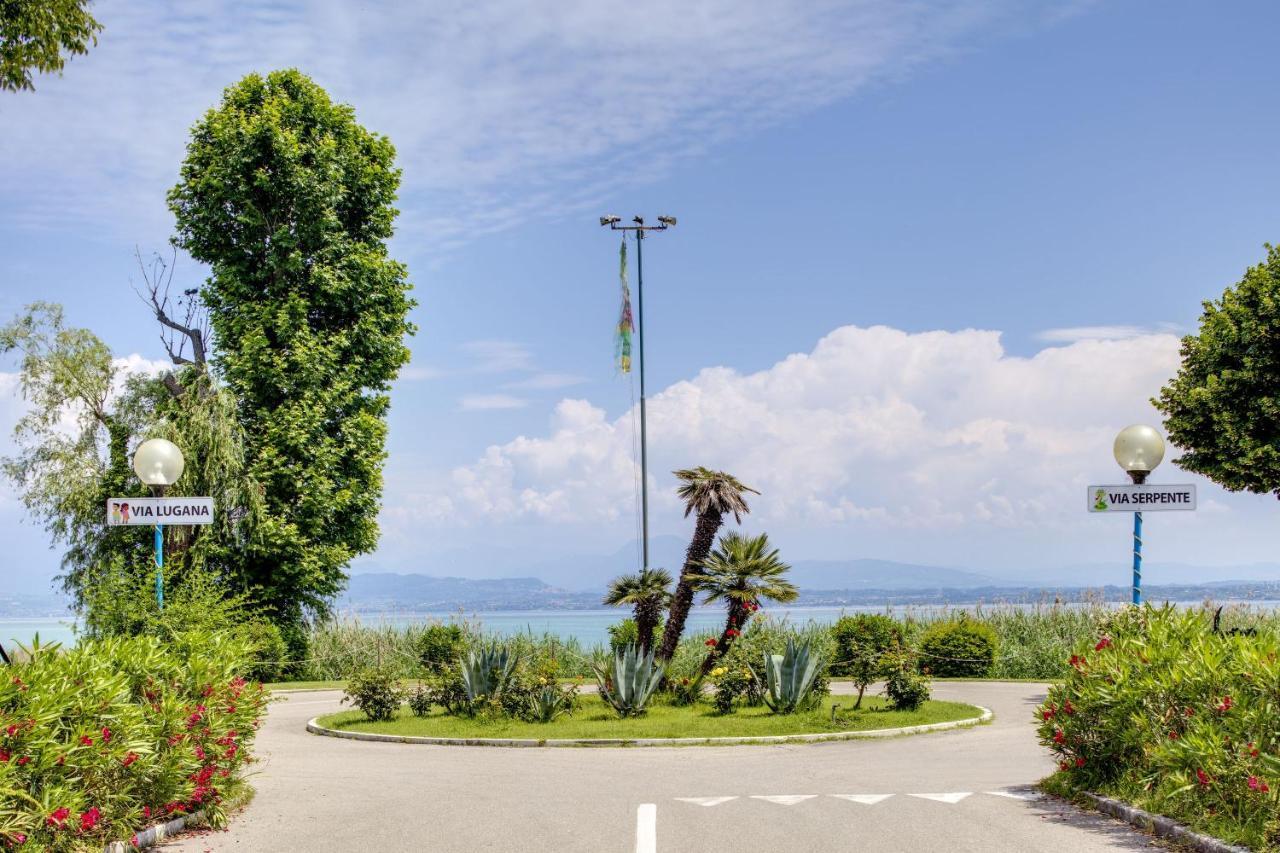 Residence Villaggio Tiglio Sirmione Buitenkant foto