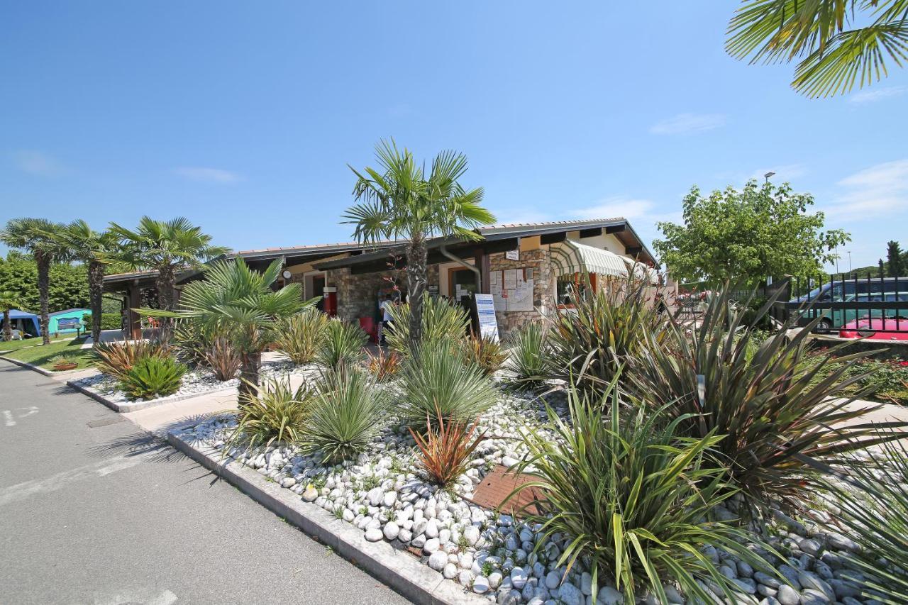 Residence Villaggio Tiglio Sirmione Buitenkant foto
