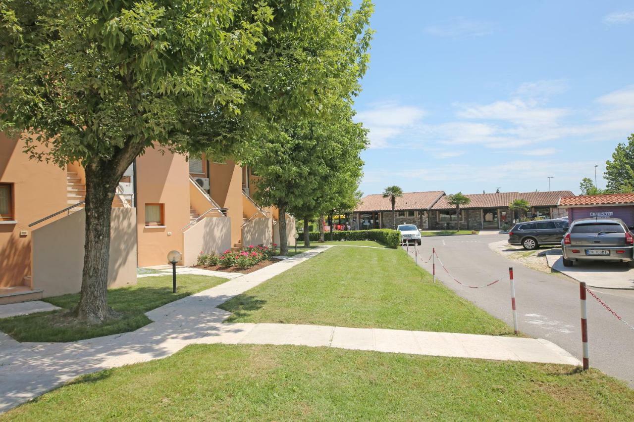 Residence Villaggio Tiglio Sirmione Buitenkant foto